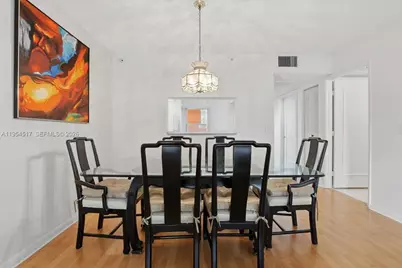 601 SW 142nd Ave #304Q, Pembroke Pines, FL 33027 - Photo 5