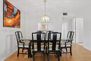 601 SW 142nd Ave, Pembroke Pines, FL 33027 - Photo 5