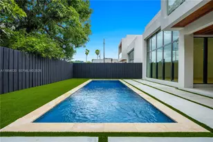 229 NW 42nd St, Miami, FL 33127 - Photo 9