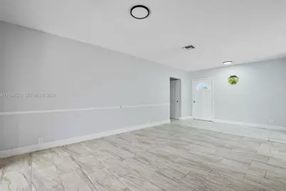 6572 SW 8th Ct, North Lauderdale, FL 33068 - Photo 5