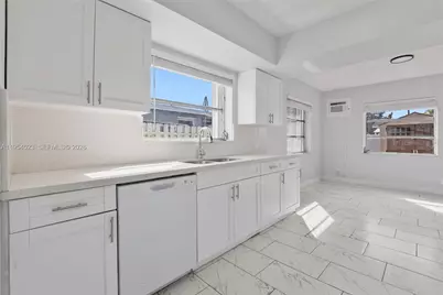 6572 SW 8th Ct, North Lauderdale, FL 33068 - Photo 9