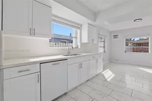 6572 SW 8th Ct, North Lauderdale, FL 33068 - Photo 9