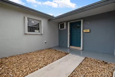 6572 SW 8th Ct, North Lauderdale, FL 33068 - Photo 3