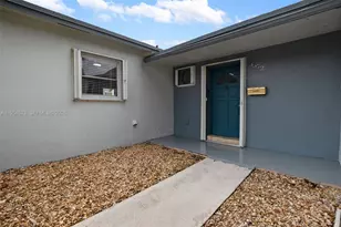 6572 SW 8th Ct, North Lauderdale, FL 33068 - Photo 3