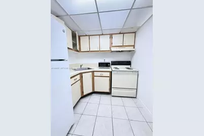 4550 NW 9th St #812E, Miami, FL 33126 - Photo 1