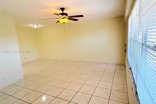 850 SW 133rd Terrace, Pembroke Pines, FL 33027 - Photo 5