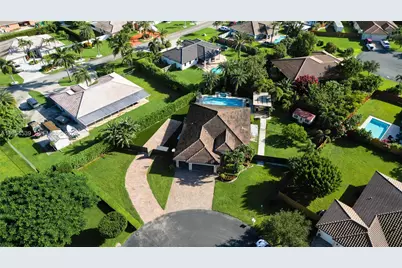 2133 NW 14th Pl, Homestead, FL 33030 - Photo 5