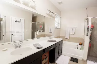 2133 NW 14th Pl, Homestead, FL 33030 - Photo 21