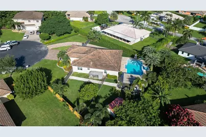 2133 NW 14th Pl, Homestead, FL 33030 - Photo 9