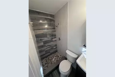 555 NE 71st St #1, Miami, FL 33138 - Photo 9