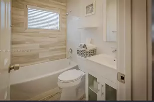 555 NE 71st St, Miami, FL 33138 - Photo 7