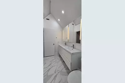 1000 SE 2nd St #2, Fort Lauderdale, FL 33301 - Photo 19