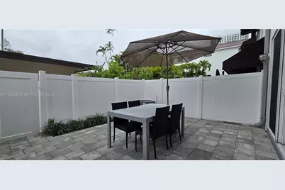 1000 SE 2nd St #2, Fort Lauderdale, FL 33301 - Photo 11