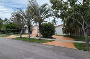 1245 Coral Ln, Hollywood, FL 33019 - Photo 5