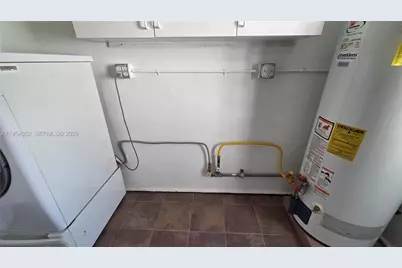 1245 Coral Ln, Hollywood, FL 33019 - Photo 27