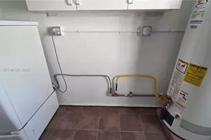 1245 Coral Ln, Hollywood, FL 33019 - Photo 27