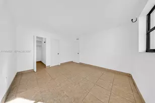 8145 NW 7th St, Miami, FL 33126 - Photo 17