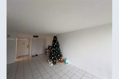 17011 N Bay Rd #912, Sunny Isles Beach, FL 33160 - Photo 5