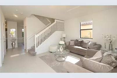 139 NE 27th Ter, Homestead, FL 33033 - Photo 9