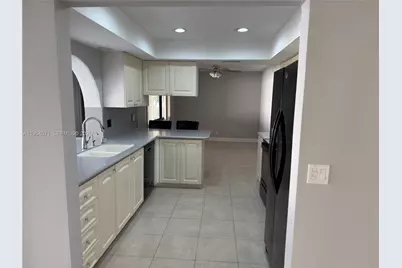 1109 SE 10th St, Deerfield Beach, FL 33441 - Photo 11