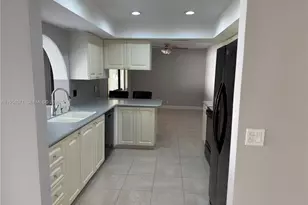 1109 SE 10th St, Deerfield Beach, FL 33441 - Photo 11