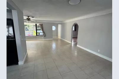 1109 SE 10th St, Deerfield Beach, FL 33441 - Photo 7