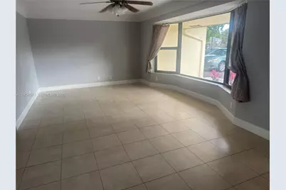 1109 SE 10th St, Deerfield Beach, FL 33441 - Photo 3