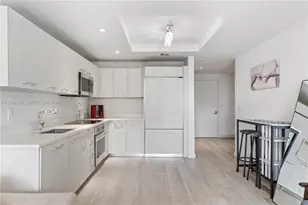 55 SW 9th St, Miami, FL 33130 - Photo 13