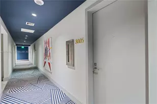 55 SW 9th St, Miami, FL 33130 - Photo 23