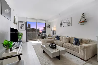 55 SW 9th St #3005, Miami, FL 33130 - Photo 1