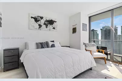 55 SW 9th St #3005, Miami, FL 33130 - Photo 15