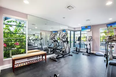 1015 19th St #10, Miami Beach, FL 33139 - Photo 11