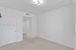 4775 Collins Ave, Miami Beach, FL 33140 - Photo 37