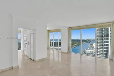 4775 Collins Ave #3007, Miami Beach, FL 33140 - Photo 3