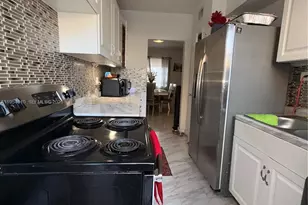 1041 NW 30th St, Miami, FL 33127 - Photo 15
