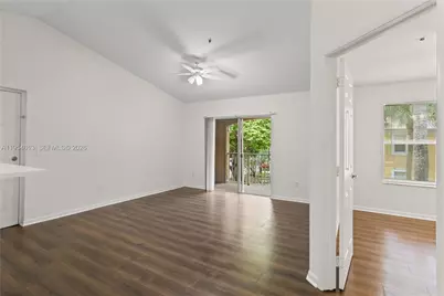 5570 NW 61st St #924, Coconut Creek, FL 33073 - Photo 5