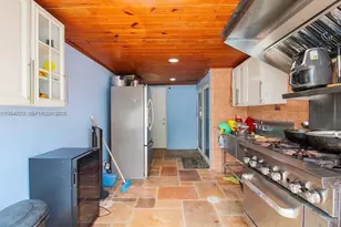 1470 SW 73rd Pl, Miami, FL 33144 - Photo 21