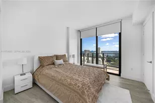 121 NE 34th St, Miami, FL 33137 - Photo 9