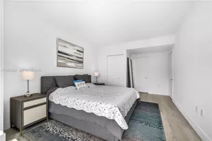 121 NE 34th St, Miami, FL 33137 - Photo 15