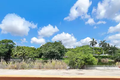 13210 Memorial Hwy #220, North Miami, FL 33161 - Photo 35