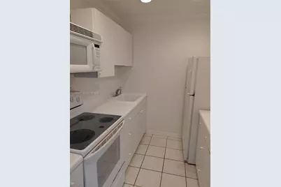 731 Hummingbird Way #10, North Palm Beach, FL 33408 - Photo 3