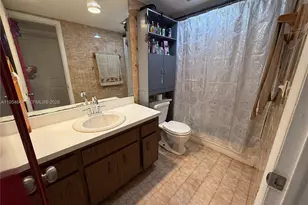 5275 SW 77th Ct, Miami, FL 33155 - Photo 9