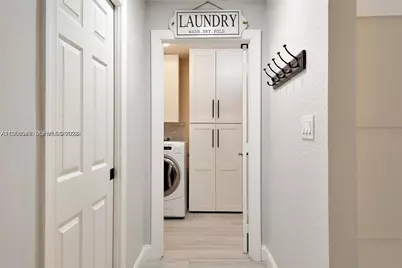 1800 Water Ridge Dr, Weston, FL 33326 - Photo 11