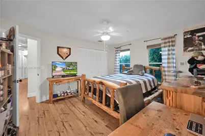 9421 Hollyhock Ct, Davie, FL 33328 - Photo 25