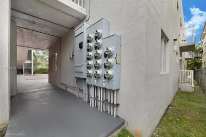 750 SW 2nd St, Miami, FL 33130 - Photo 7