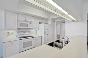 21205 Yacht Club Dr, Aventura, FL 33180 - Photo 11