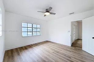 2424 SE 17th Causeway, Fort Lauderdale, FL 33316 - Photo 19