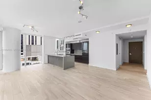 1080 Brickell Ave, Miami, FL 33131 - Photo 3