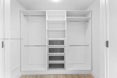 1080 Brickell Ave #3909, Miami, FL 33131 - Photo 15