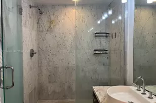 253 NE 2nd St, Miami, FL 33132 - Photo 15